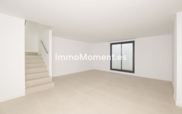 Resale - Detached villa - Estepona - Estepona Centro