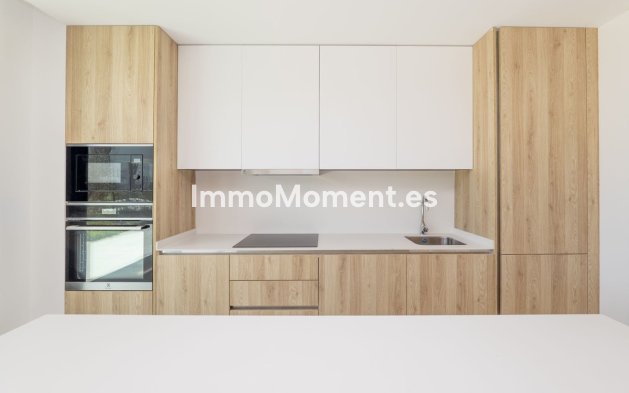 Resale - Detached villa - Estepona - Estepona Centro