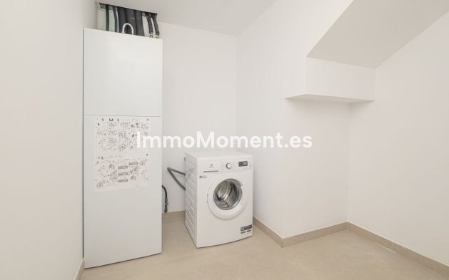 Resale - Detached villa - Estepona - Estepona Centro