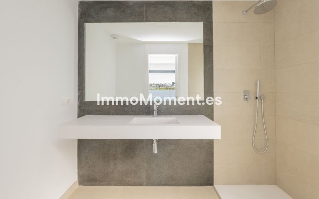 Resale - Detached villa - Estepona - Estepona Centro