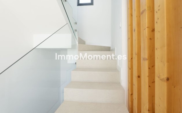 Resale - Detached villa - Estepona - Estepona Centro