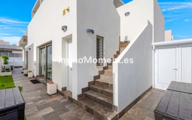 Reventa - Villa independiente - Orihuela - Villamartín