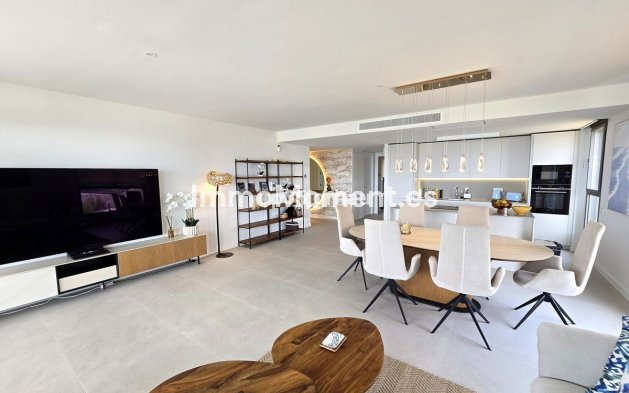 Resale - Apartment - Estepona - Selwo