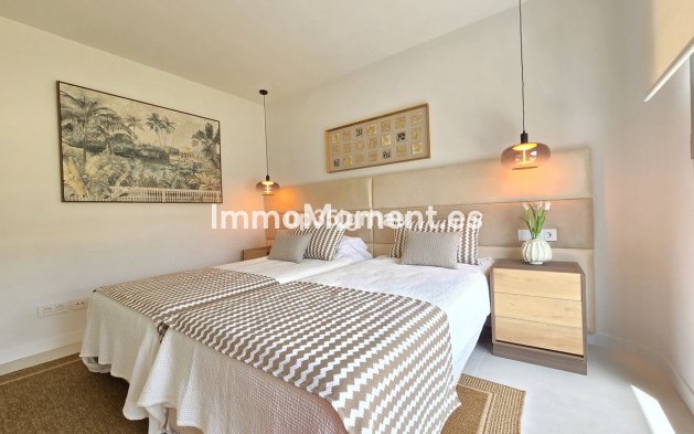 Resale - Apartment - Estepona - Selwo