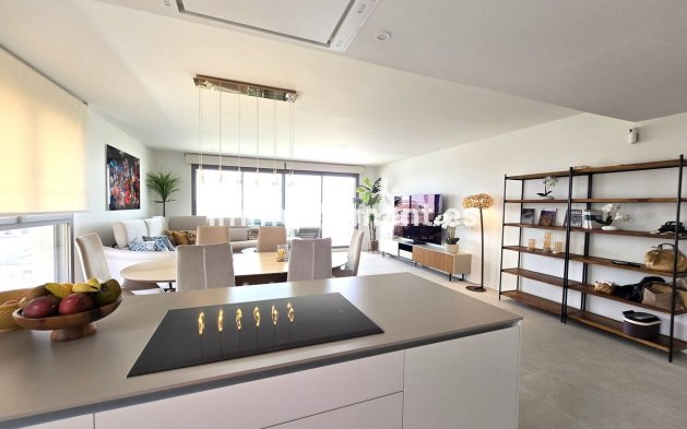 Resale - Apartment - Estepona - Selwo