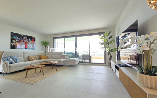 Resale - Apartment - Estepona - Selwo