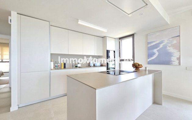 Resale - Apartment - Estepona - Selwo