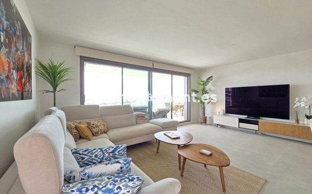 Resale - Apartment - Estepona - Selwo