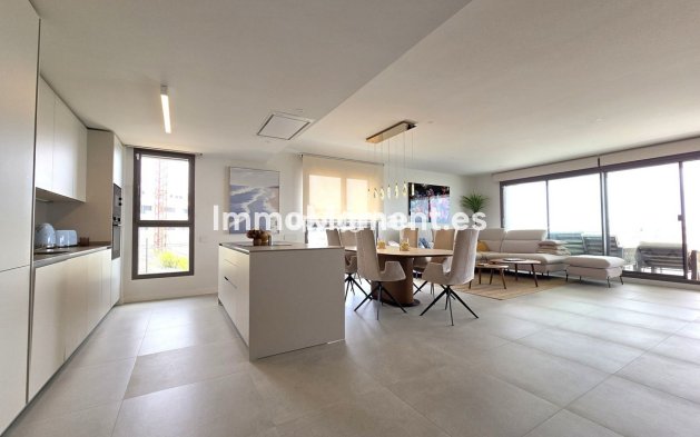 Resale - Apartment - Estepona - Selwo