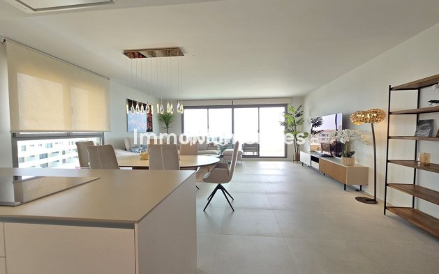 Resale - Apartment - Estepona - Selwo