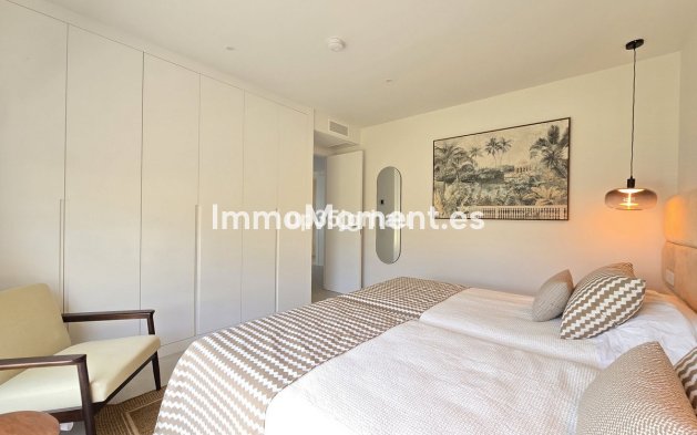 Resale - Apartment - Estepona - Selwo