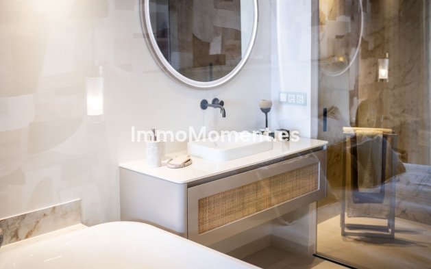 Resale - Apartment - Benahavís - Benahavís Centro