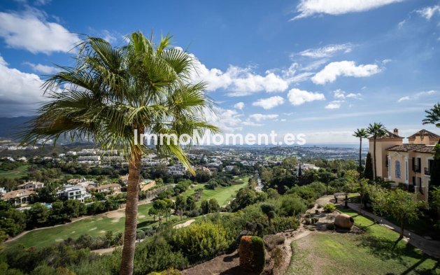 Resale - Apartment - Benahavís - Benahavís Centro