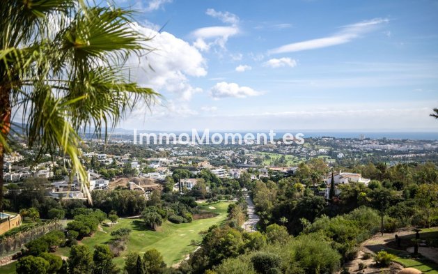 Resale - Apartment - Benahavís - Benahavís Centro