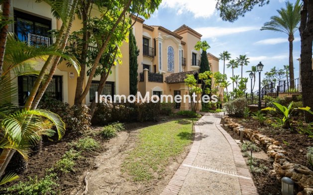 Resale - Apartment - Benahavís - Benahavís Centro