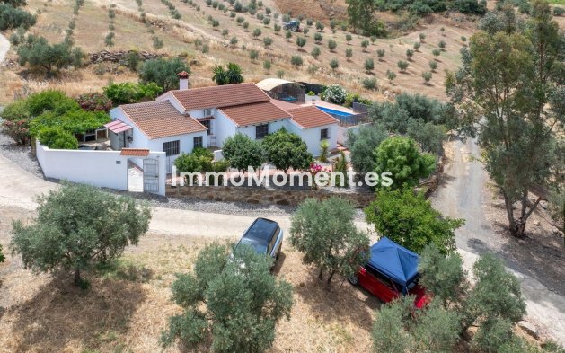 Revente - Maison de campagne - Intérieur                       - Alora