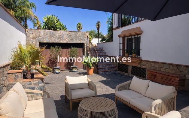 Wiederverkauf - Freistehende Villa -   Inländisch - Alhaurín el Grande Centro