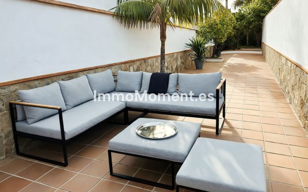 Wiederverkauf - Freistehende Villa -   Inländisch - Alhaurín el Grande Centro