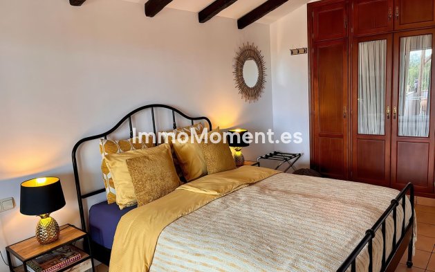 Wiederverkauf - Freistehende Villa -   Inländisch - Alhaurín el Grande Centro