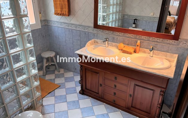 Wiederverkauf - Freistehende Villa -   Inländisch - Alhaurín el Grande Centro