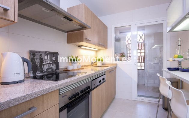 Resale - Apartment - Benahavís - Los Arqueros