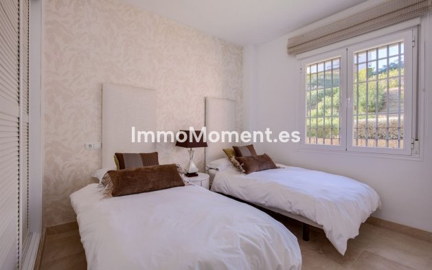 Resale - Apartment - Benahavís - Los Arqueros