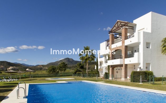 Resale - Apartment - Benahavís - Los Arqueros