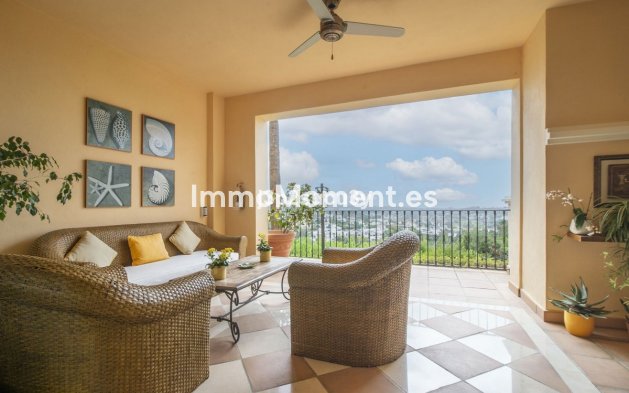 Resale - Apartment - Benahavís - La Quinta