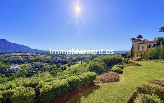 Resale - Apartment - Benahavís - La Quinta