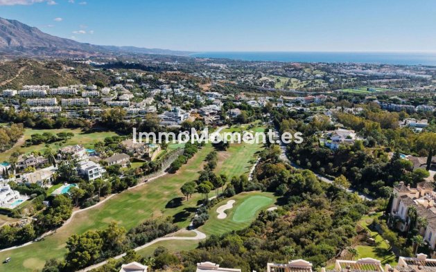 Resale - Apartment - Benahavís - La Quinta