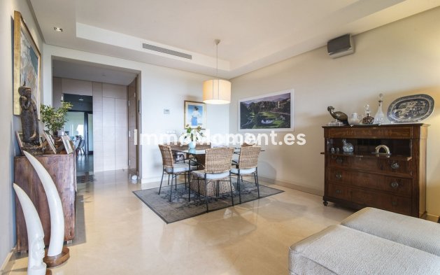 Resale - Apartment - Benahavís - La Quinta
