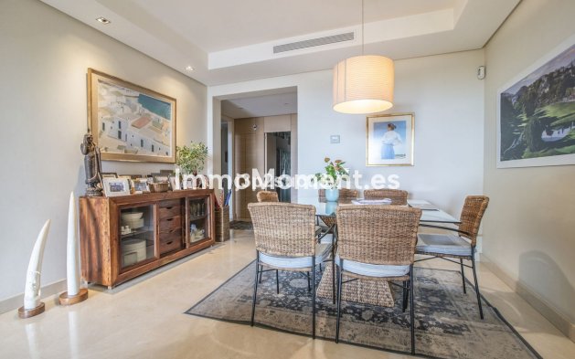 Resale - Apartment - Benahavís - La Quinta