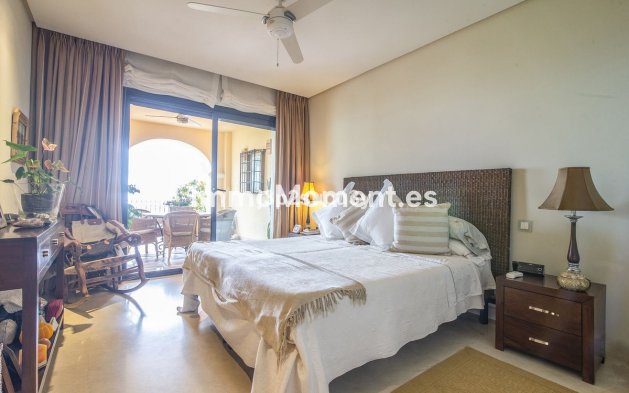 Resale - Apartment - Benahavís - La Quinta
