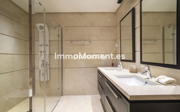 Resale - Apartment - Benahavís - La Quinta
