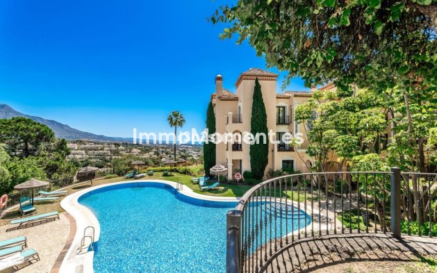 Resale - Apartment - Benahavís - La Quinta