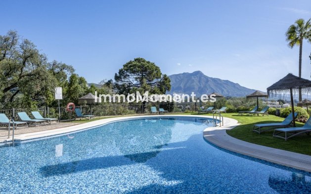 Resale - Apartment - Benahavís - La Quinta