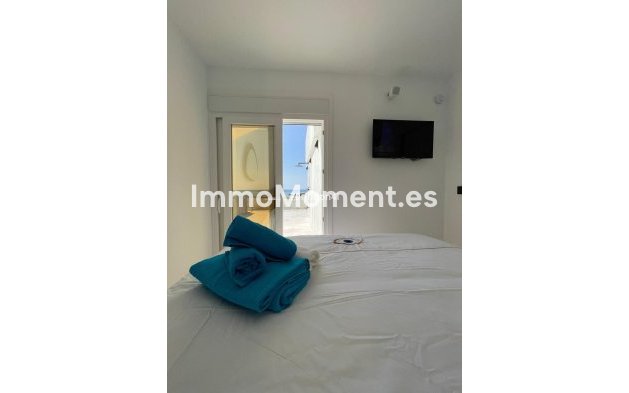 Resale - Detached villa - Estepona - Estepona Centro
