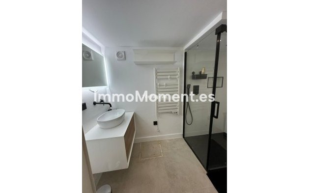 Resale - Detached villa - Estepona - Estepona Centro