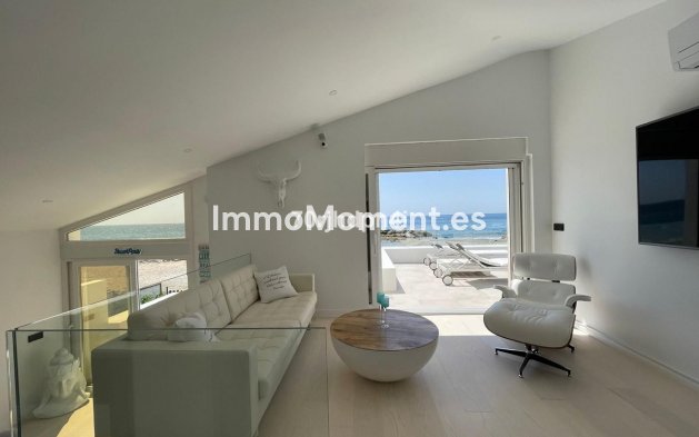 Resale - Detached villa - Estepona - Estepona Centro