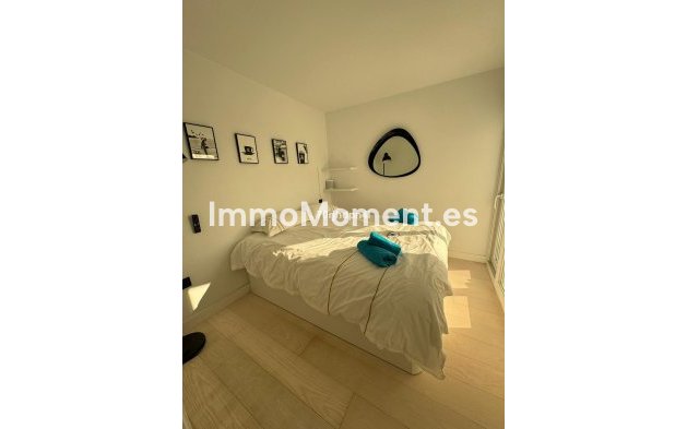 Resale - Detached villa - Estepona - Estepona Centro