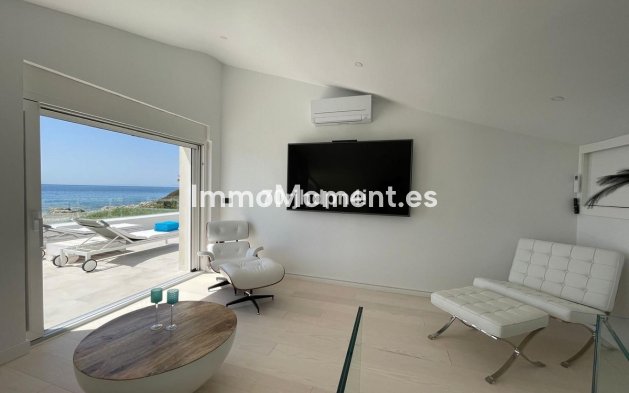 Resale - Detached villa - Estepona - Estepona Centro