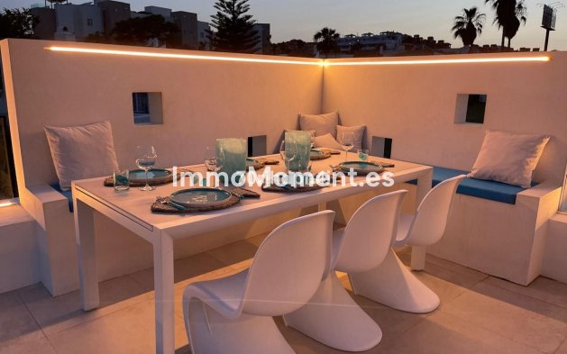 Resale - Detached villa - Estepona - Estepona Centro