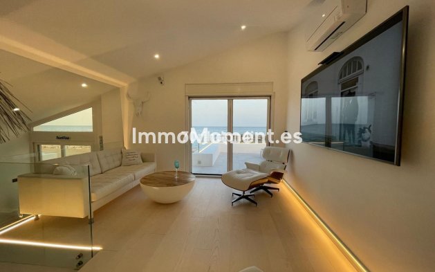 Resale - Detached villa - Estepona - Estepona Centro