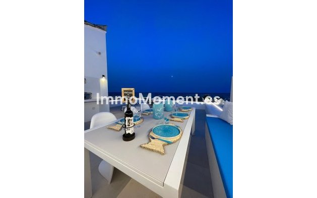 Resale - Detached villa - Estepona - Estepona Centro