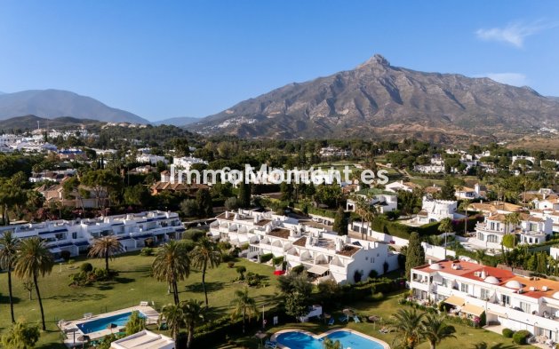 Revente - Maison mitoyenne - Marbella - Nueva Andalucía