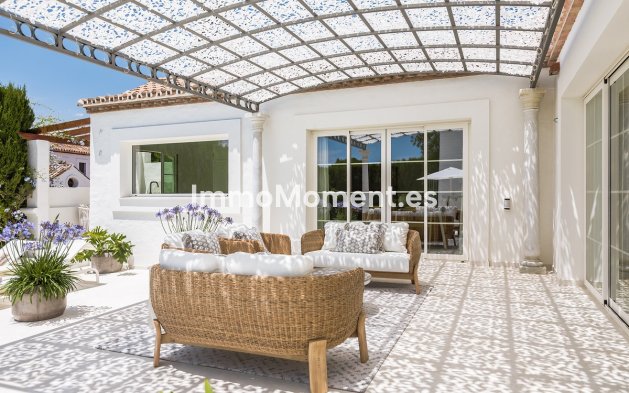 Resale - Detached villa - Marbella - Guadalmina Alta