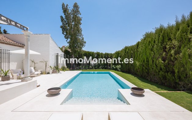 Resale - Detached villa - Marbella - Guadalmina Alta