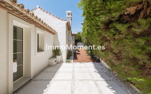 Resale - Detached villa - Marbella - Guadalmina Alta