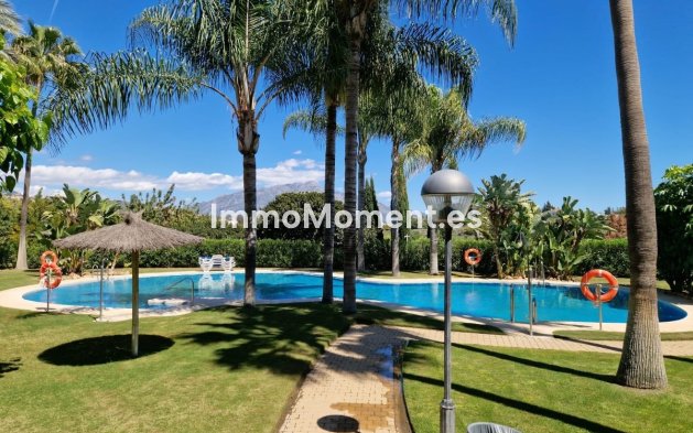 Resale - Apartment - Benahavís - Benahavís Centro