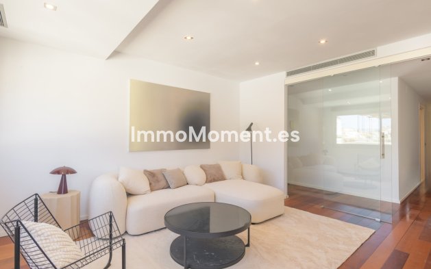 Resale - Apartment - Málaga - Centro Histórico